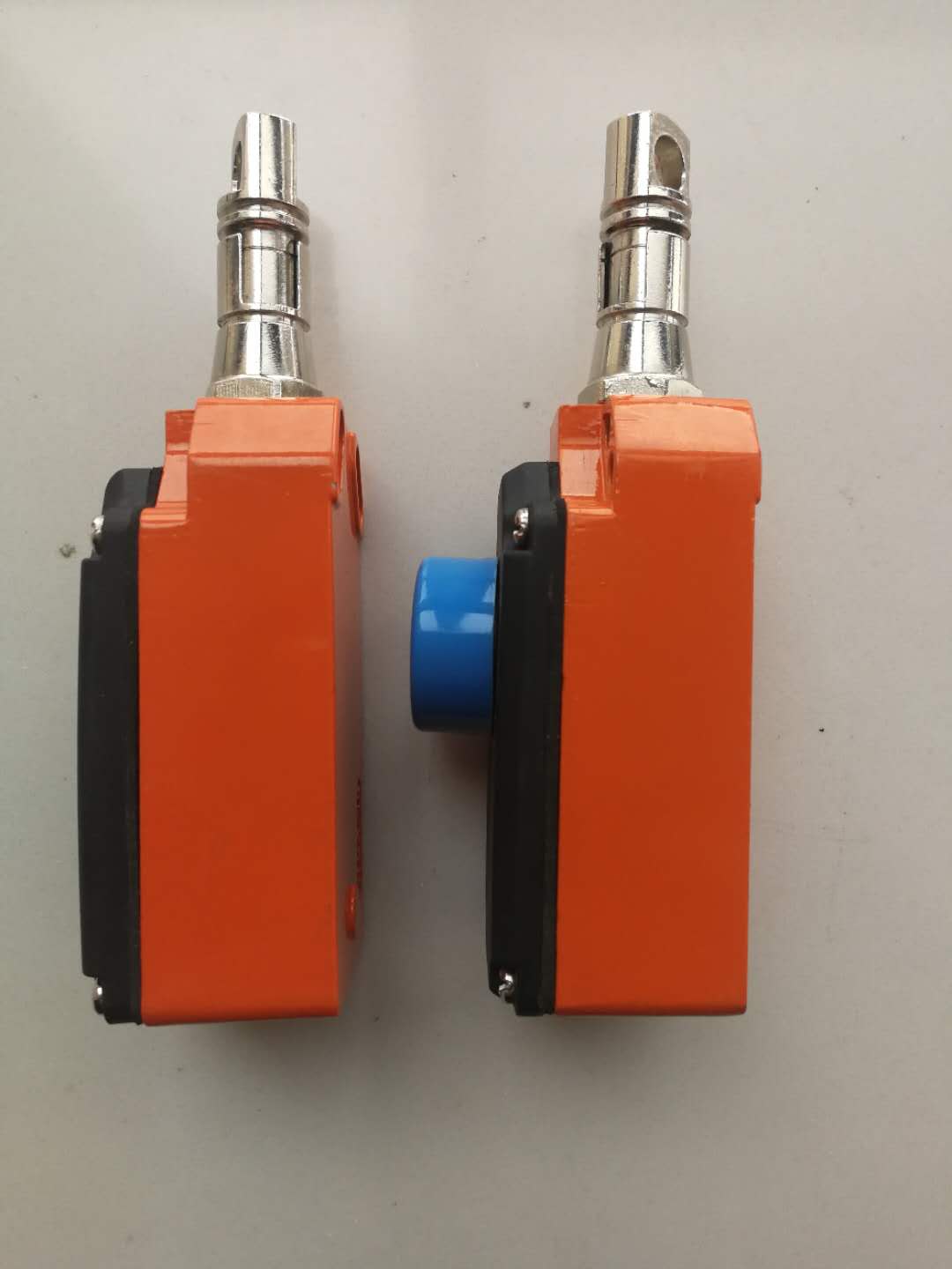 . Ni15-M30-CA41L-Q12��Fi10-M30-CP6L-Q1�ھ�ԃ�r(ji��)