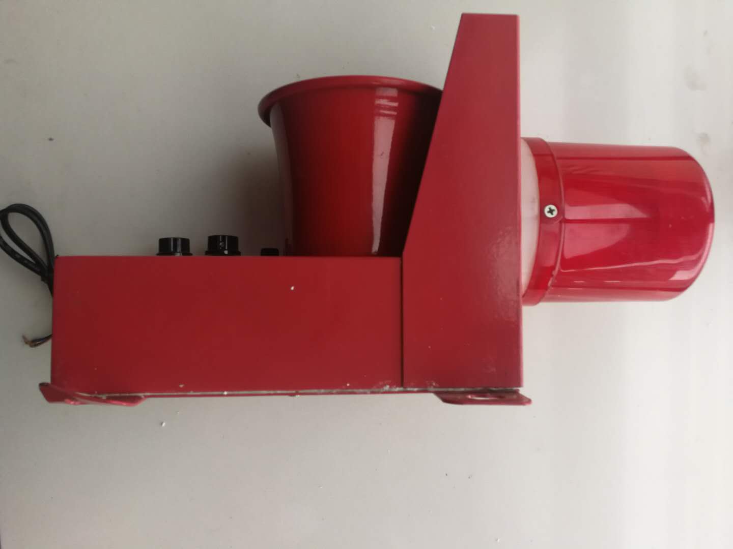 . Ni15-M30-CA41L-Q12��Fi10-M30-CP6L-Q1�ھ�ԃ�r(ji��)